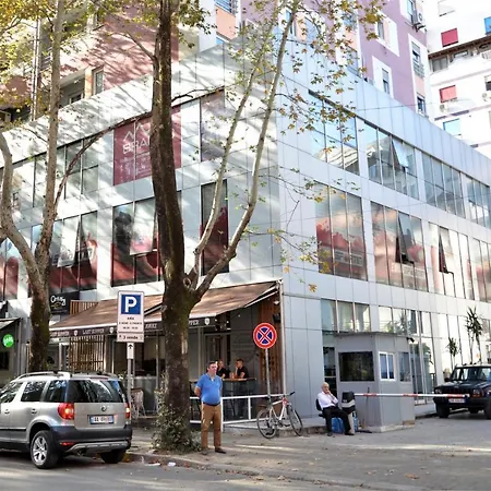 Haris Tirana